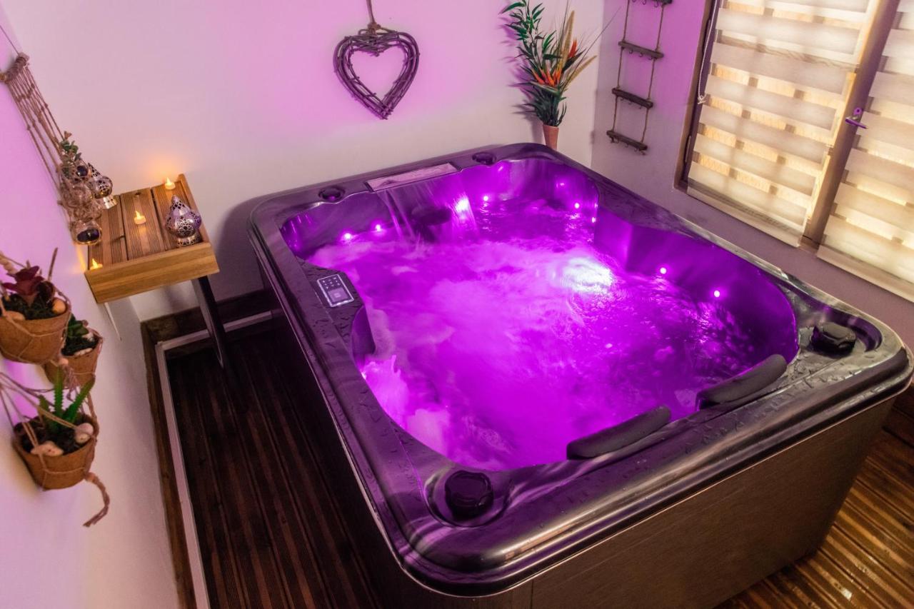 Aux 3 Nuances Suites Privatives&Spa Calais Extérieur photo