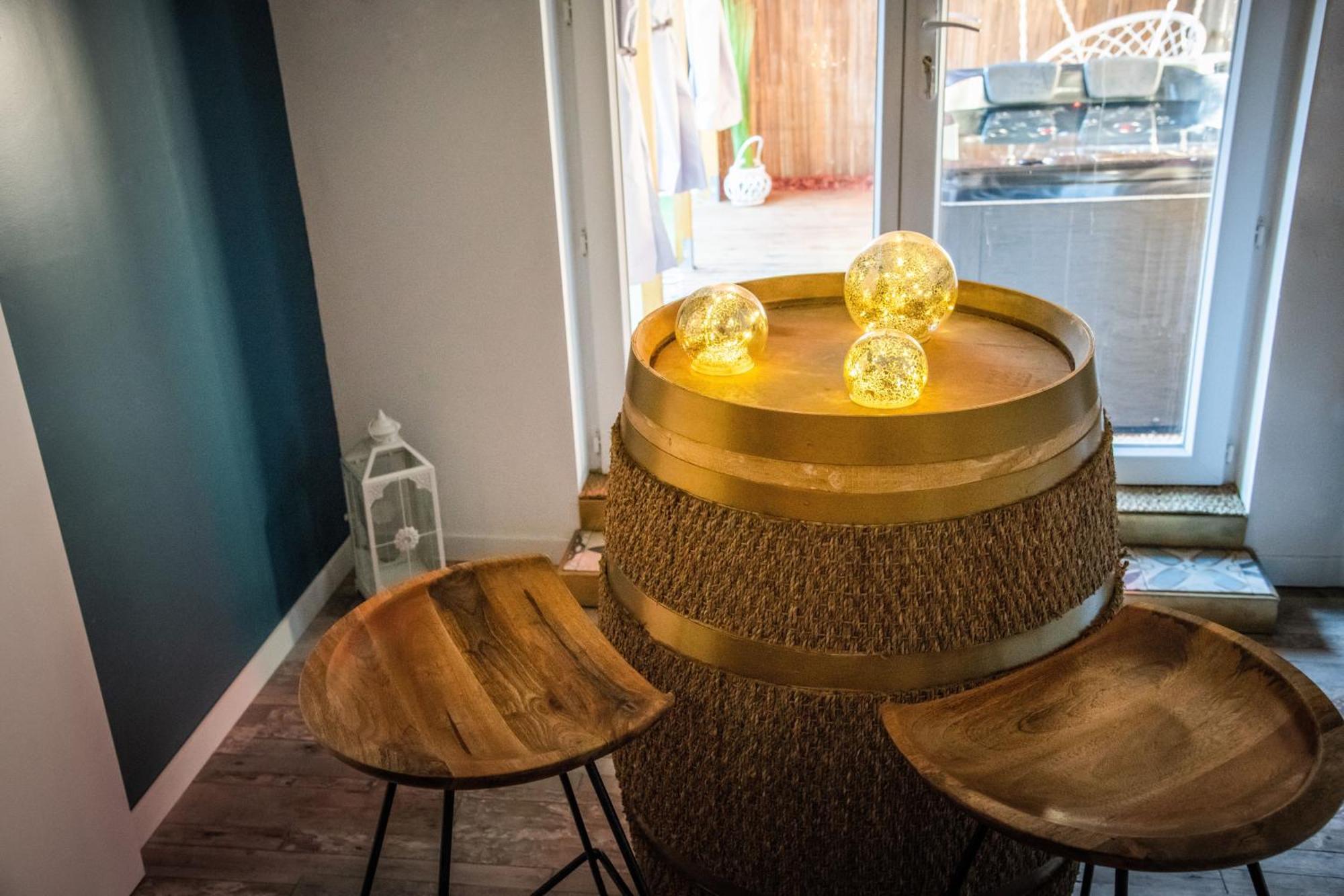 Aux 3 Nuances Suites Privatives&Spa Calais Chambre photo